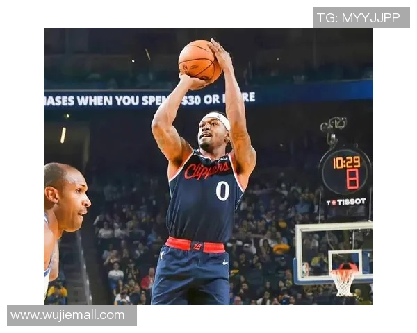 快船与勇士激战四月十九NBA季后赛精彩对决引发球迷热议